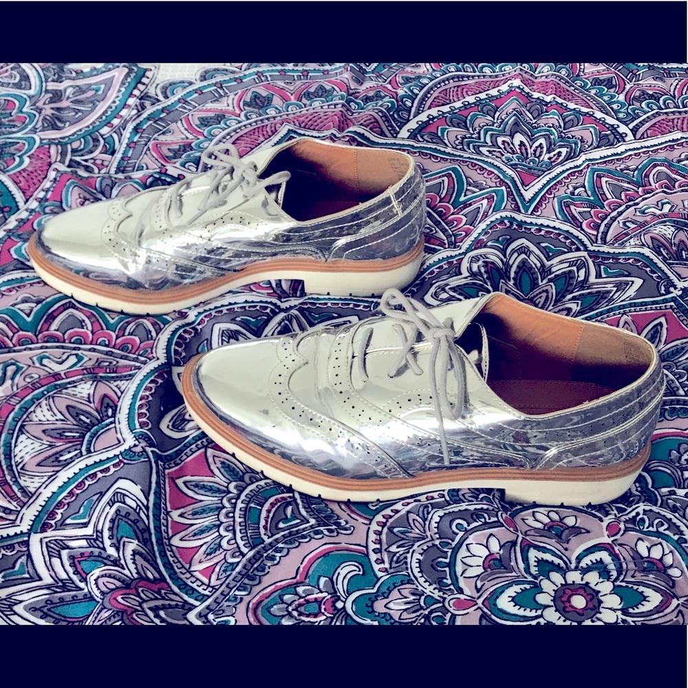 Leila Stone Silver Metallic Oxfords